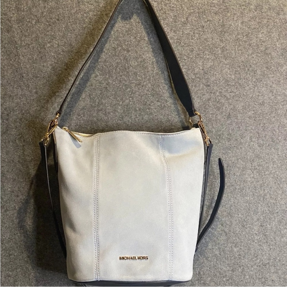 Michael Kors Blue Shoulder Bag with Versatile Style